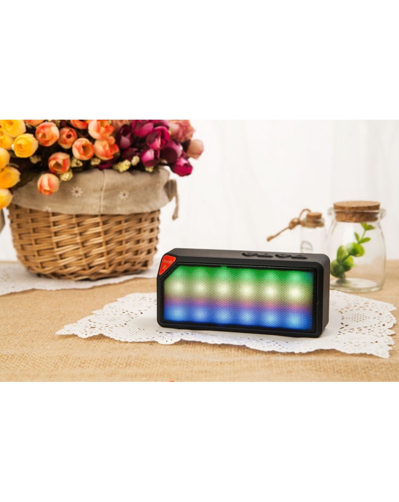 Portable wireless Colorful bluetooth 2.1 TF card reader FM AUX Mic Music speaker