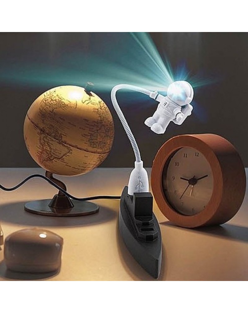 NEW Creative Gift Novelty Gadget Spaceman Astronaut USB Power Saving LED Night Light Lamp with switch for Computer Reading